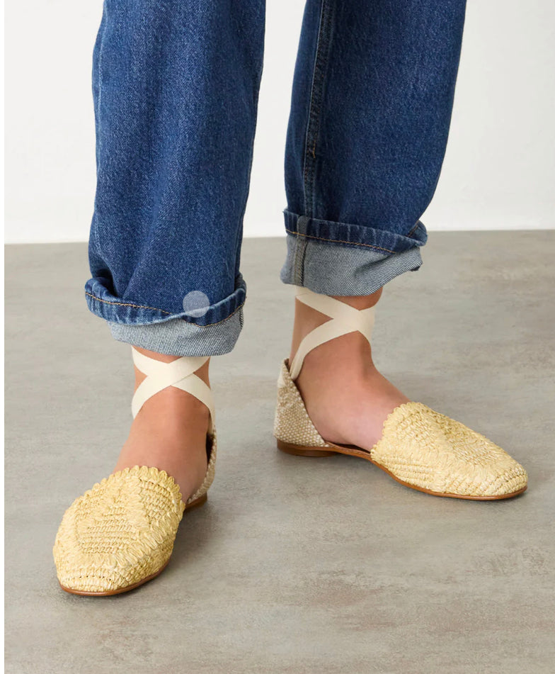 Grana/131 Raffia Flats